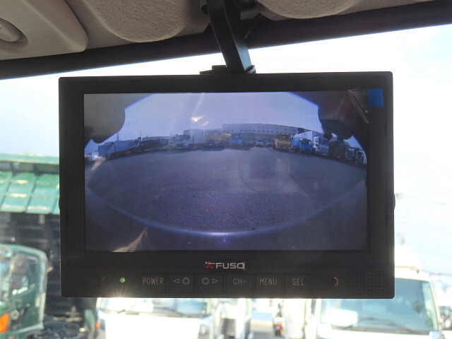 三菱ふそうキャンターコンテナ専用車小型（2t・3t）[写真21]