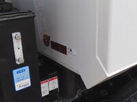 三菱ふそうキャンターコンテナ専用車小型（2t・3t）[写真23]