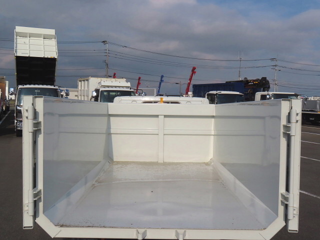 三菱ふそうキャンターコンテナ専用車小型（2t・3t）[写真29]