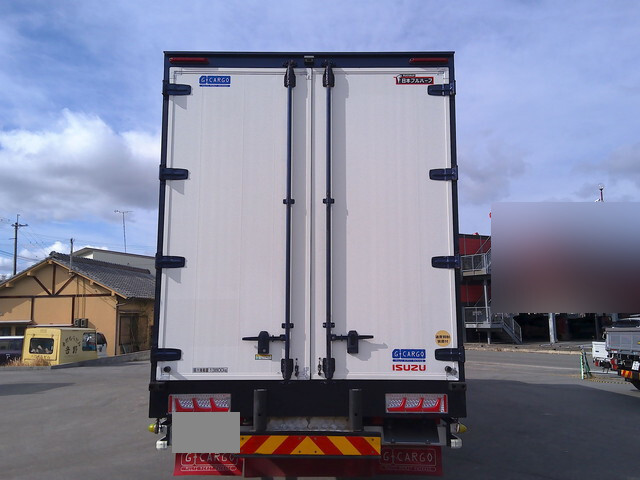 いすゞギガアルミウイング大型（10t）[写真06]