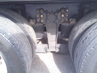 いすゞギガアルミウイング大型（10t）[写真10]