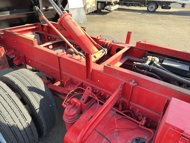 三菱ふそうキャンターダンプ・クレーン付小型（2t・3t）[写真14]