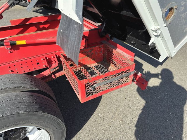 三菱ふそうキャンターダンプ・クレーン付小型（2t・3t）[写真19]