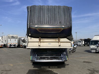 UDトラックスクオンダンプ大型（10t）[写真11]