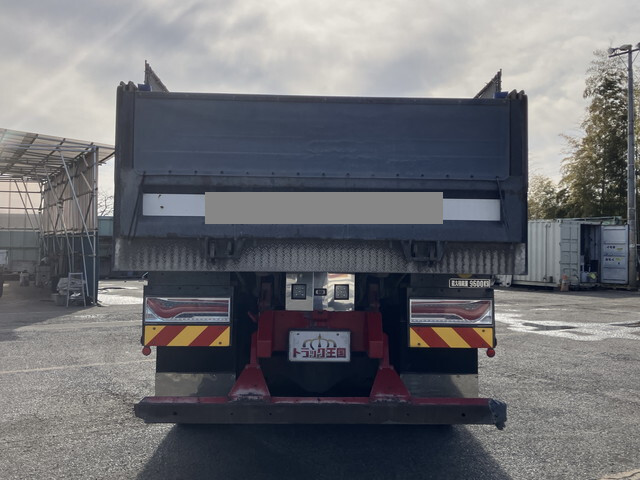 UDトラックスクオンダンプ大型（10t）[写真11]