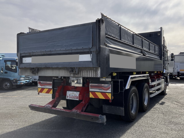 UDトラックスクオンダンプ大型（10t）[写真02]