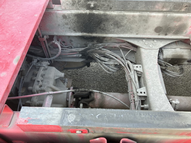 UDトラックスクオンダンプ大型（10t）[写真26]