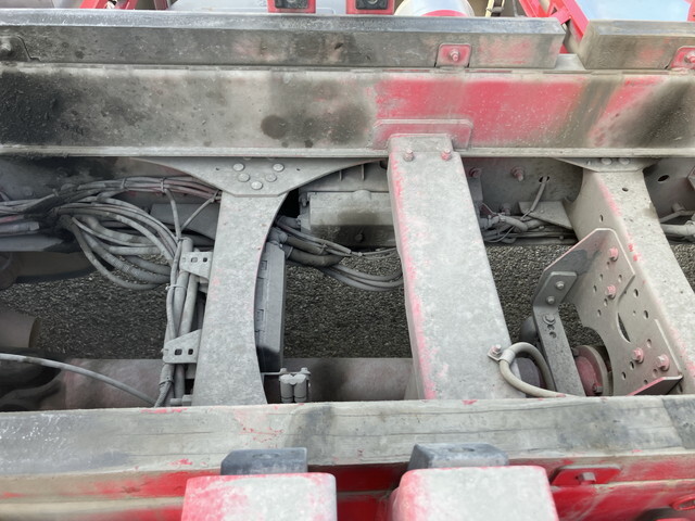 UDトラックスクオンダンプ大型（10t）[写真27]