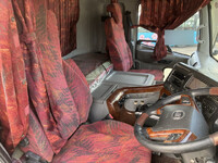 UDトラックスクオンダンプ大型（10t）[写真35]