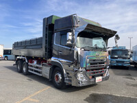 UDトラックスクオンダンプ大型（10t）[写真04]