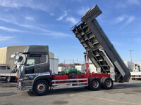 UDトラックスクオンダンプ大型（10t）[写真08]