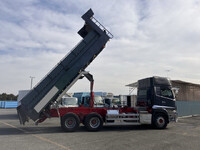 UDトラックスクオンダンプ大型（10t）[写真09]