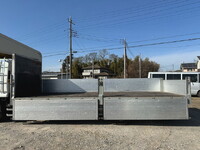 いすゞフォワードアルミブロック中型（4t）[写真12]