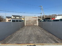 いすゞフォワードアルミブロック中型（4t）[写真18]