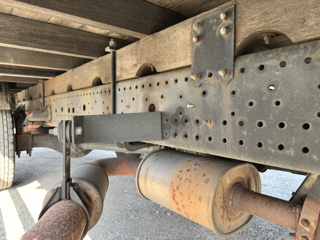 いすゞフォワードアルミブロック中型（4t）[写真19]