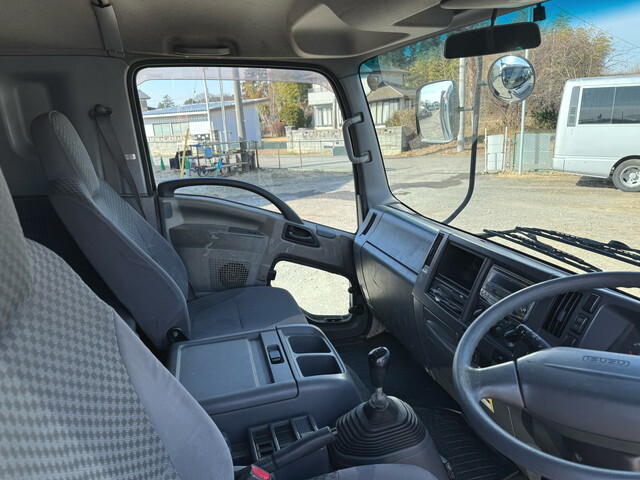 いすゞフォワードアルミブロック中型（4t）[写真23]