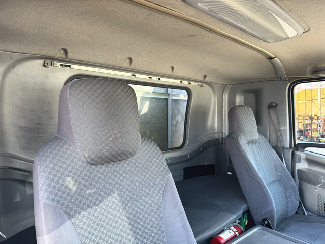 いすゞフォワードアルミブロック中型（4t）[写真24]