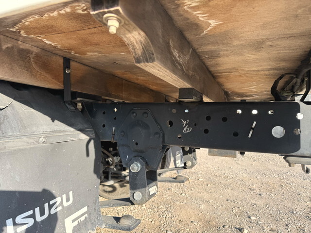 いすゞエルフ平ボディ小型（2t・3t）[写真14]