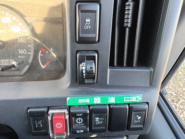 いすゞエルフ平ボディ小型（2t・3t）[写真20]