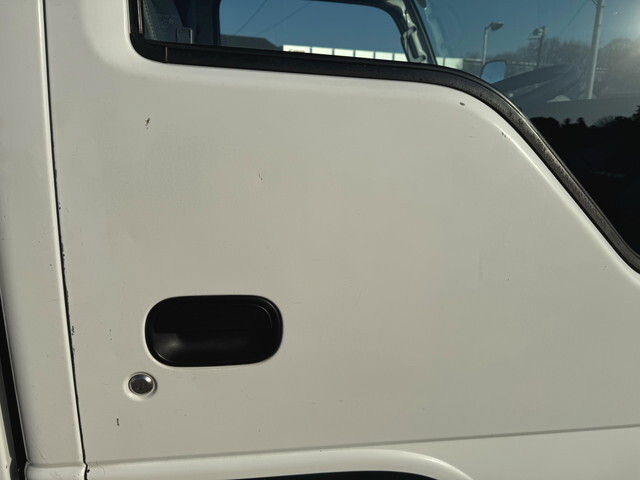 いすゞエルフ平ボディ小型（2t・3t）[写真24]