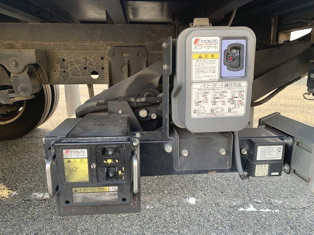 日野デュトロアルミバン小型（2t・3t）[写真10]