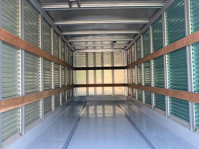 日野デュトロアルミバン小型（2t・3t）[写真12]