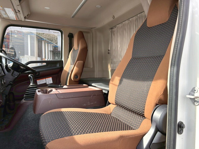 日野レンジャーアルミウイング中型（4t）[写真14]