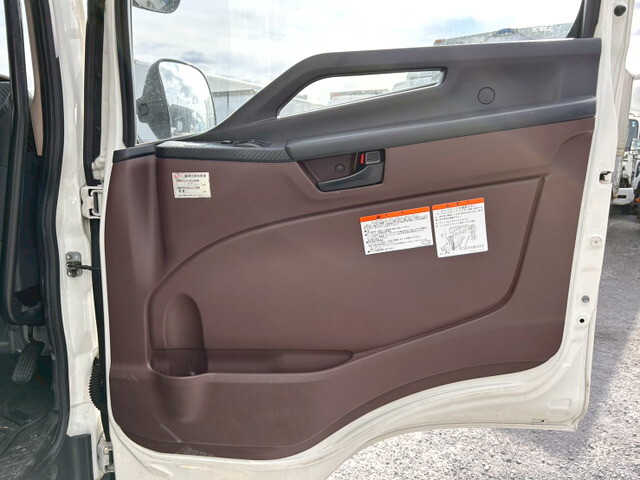 日野レンジャーアルミウイング中型（4t）[写真17]