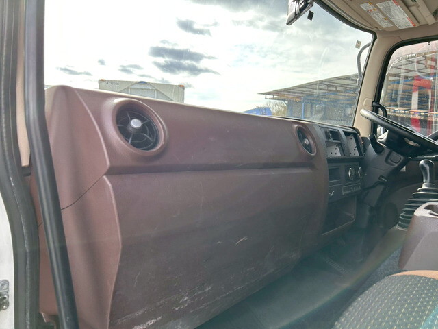 日野レンジャーアルミウイング中型（4t）[写真21]