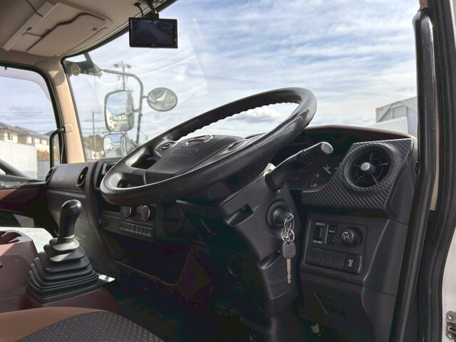 日野レンジャーアルミウイング中型（4t）[写真22]