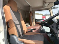 日野レンジャーアルミウイング中型（4t）[写真24]