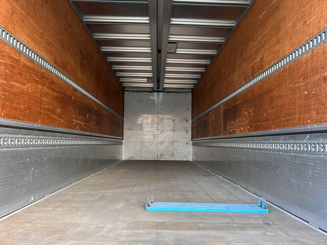 日野レンジャーアルミウイング中型（4t）[写真14]