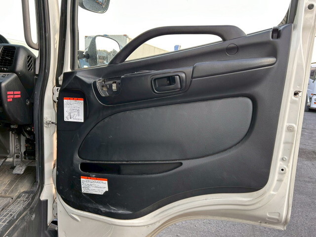 日野レンジャーアルミウイング中型（4t）[写真20]