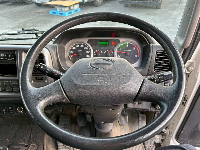 日野レンジャーアルミウイング中型（4t）[写真26]