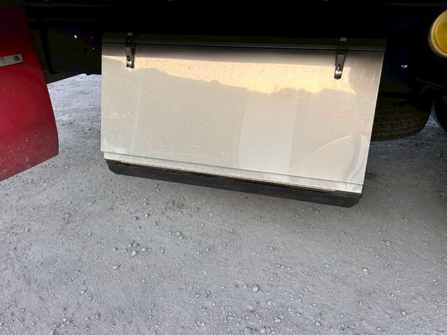 日野レンジャーアルミウイング中型（4t）[写真35]