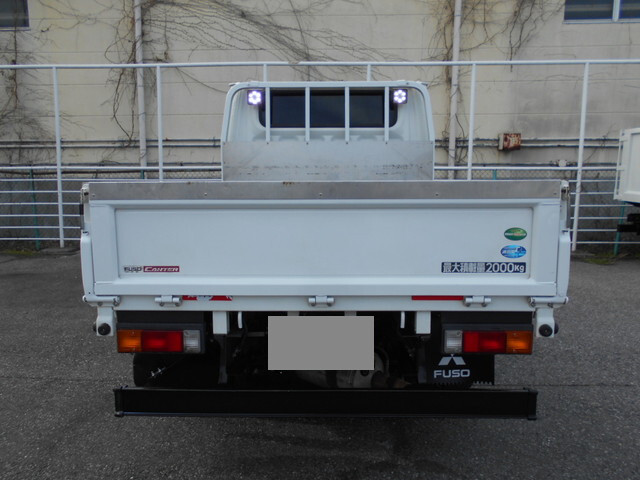 三菱ふそうキャンターダブルキャブ（Wキャブ）小型（2t・3t）[写真10]
