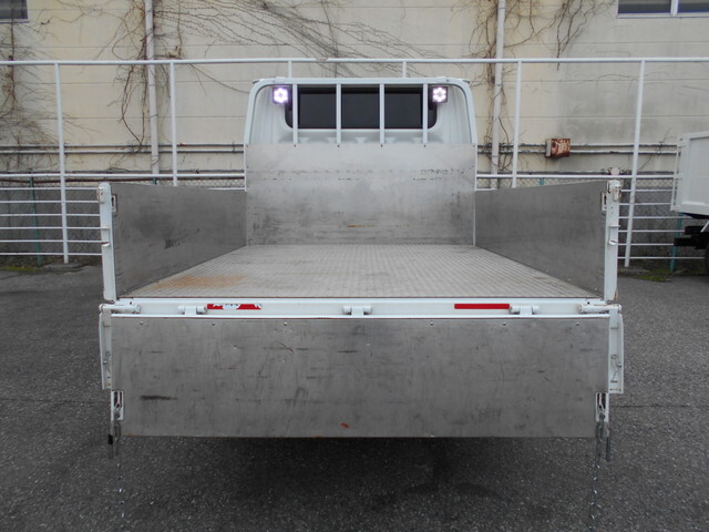 三菱ふそうキャンターダブルキャブ（Wキャブ）小型（2t・3t）[写真11]