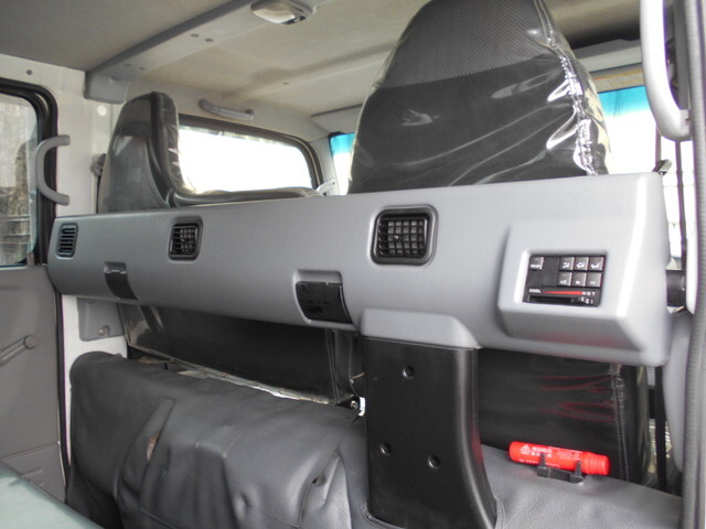 三菱ふそうキャンターダブルキャブ（Wキャブ）小型（2t・3t）[写真20]