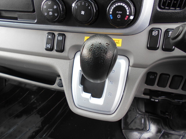 三菱ふそうキャンターダブルキャブ（Wキャブ）小型（2t・3t）[写真29]