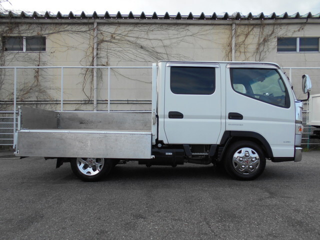 三菱ふそうキャンターダブルキャブ（Wキャブ）小型（2t・3t）[写真09]