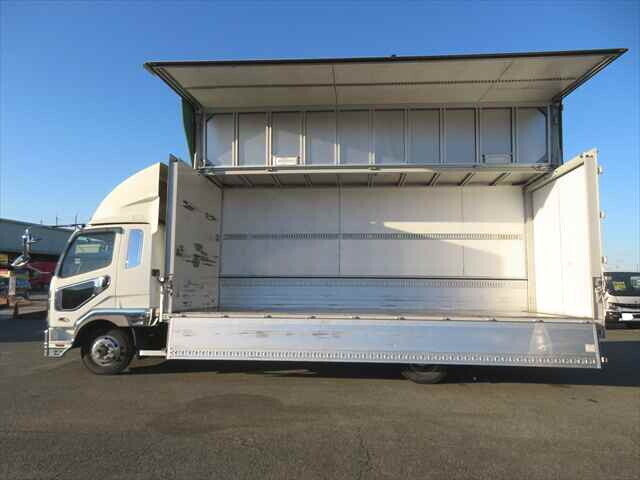 三菱ふそうファイターアルミウイング中型（4t）[写真13]