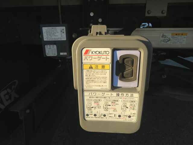 三菱ふそうファイターアルミウイング中型（4t）[写真19]