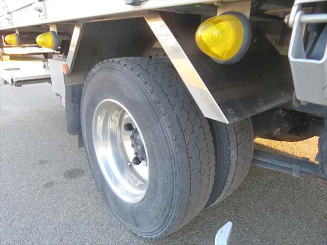 三菱ふそうファイターアルミウイング中型（4t）[写真22]