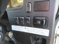 三菱ふそうファイターアルミウイング中型（4t）[写真37]