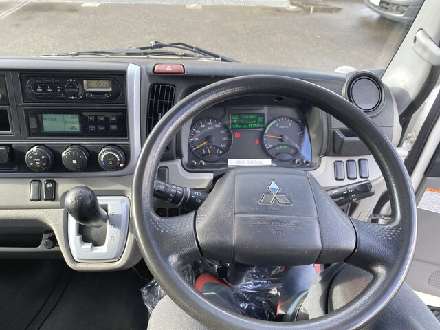 三菱ふそうキャンター冷凍車（冷蔵車）小型（2t・3t）[写真10]