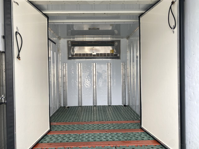 三菱ふそうキャンター冷凍車（冷蔵車）小型（2t・3t）[写真07]