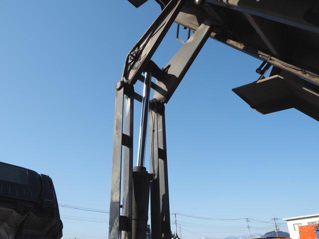 いすゞフォワード汚泥吸引車増トン（6t・8t）[写真24]