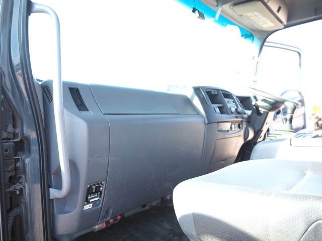 いすゞフォワード汚泥吸引車増トン（6t・8t）[写真32]