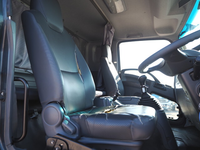 いすゞフォワード汚泥吸引車増トン（6t・8t）[写真34]