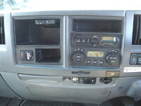 いすゞフォワード汚泥吸引車増トン（6t・8t）[写真40]